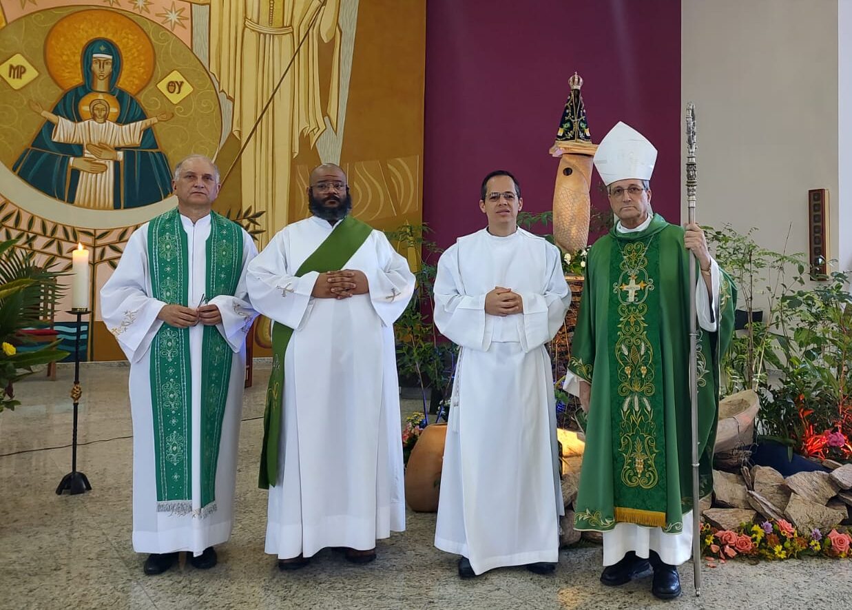 Seminarista é instituído para o ministério de Acólito Diocese de Caraguatatuba Seminarista é instituído para o ministério de Acólito Diocese de Caraguatatuba